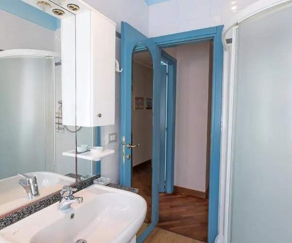 Comodo Signorile A Due Passi Dal Mare Con Posto Auto Rapallo